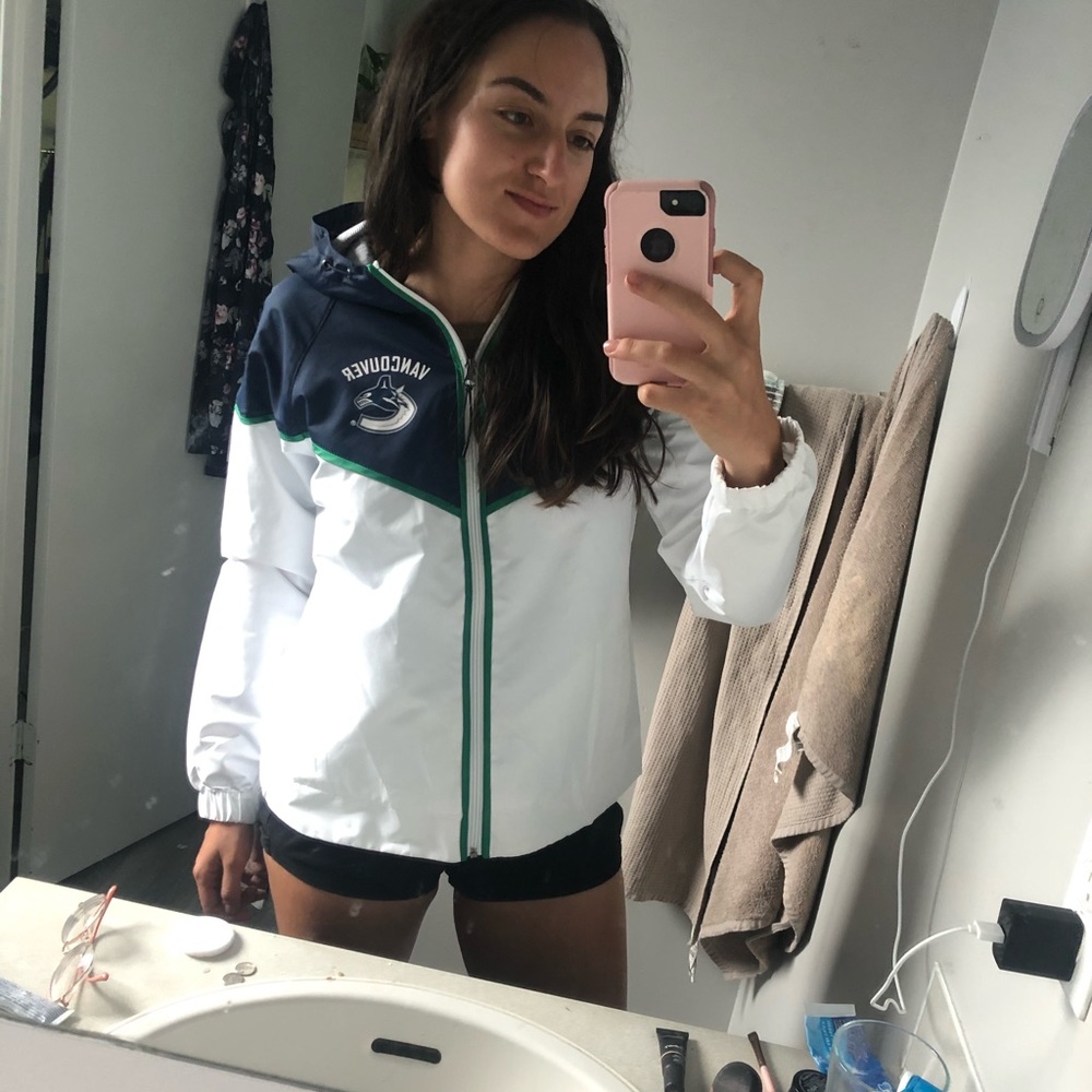 Meet your Posher, Sierra